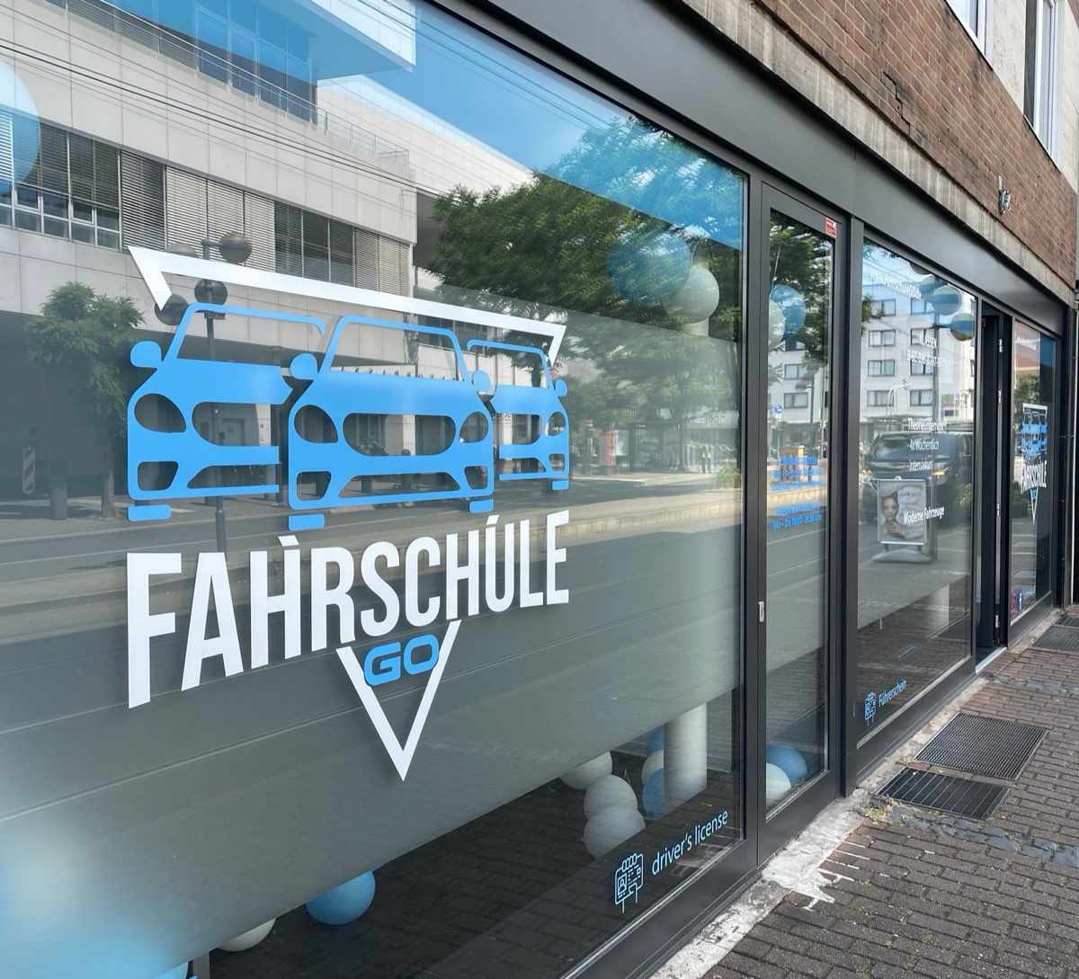 Fahrschule GO in Neuss (Außenansicht)